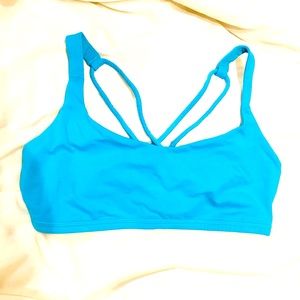 Lululemon free to be bra